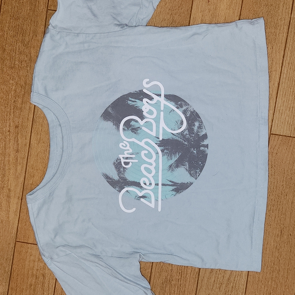 Light blue cropped tshirt